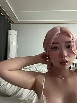 Snapshot of winter11 chatting on October 18, 2025, 9:17 pm winter11 online show from October 18, 2025, 9:17 pm