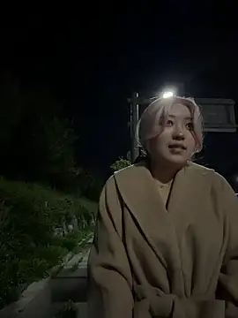 Snapshot of winter11 chatting on October 19, 2025, 2:53 pm winter11 online show from October 19, 2025, 2:53 pm