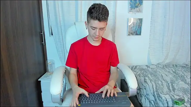 Snapshot of ThiagooJames chatting on September 24, 2025, 12:40 am ThiagooJames online show from September 24, 2025, 12:40 am