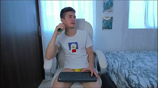 Snapshot of ThiagooJames chatting on September 29, 2025, 9:53 pm ThiagooJames online show from September 29, 2025, 9:53 pm