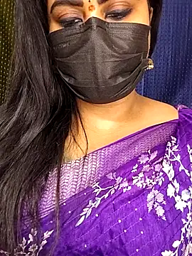 Snapshot of honey-flower chatting on September 23, 2025, 4:19 am honey-flower online show from September 23, 2025, 4:19 am