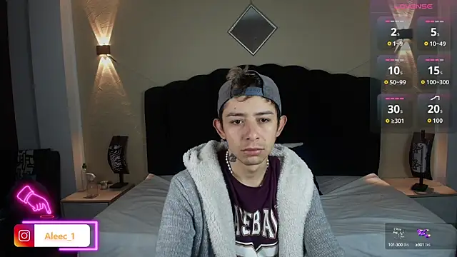 Snapshot of Aleecandrews chatting on September 13, 2025, 7:14 pm Aleecandrews online show from September 13, 2025, 7:14 pm