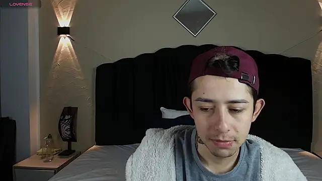 Snapshot of Aleecandrews chatting on September 10, 2025, 7:24 pm Aleecandrews online show from September 10, 2025, 7:24 pm