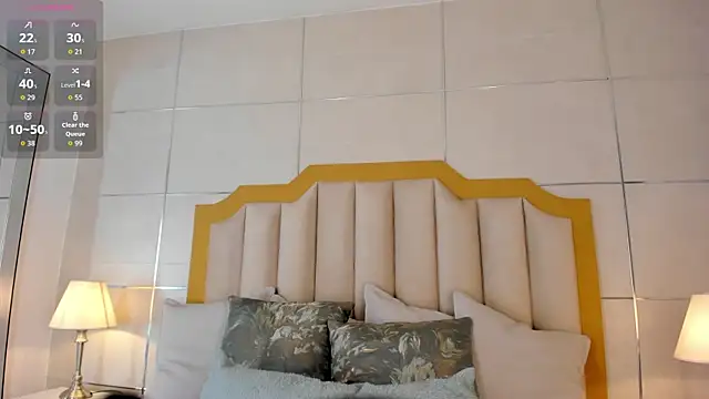 Snapshot of MaddieParker chatting on October 18, 2025, 7:49 pm MaddieParker online show from October 18, 2025, 7:49 pm