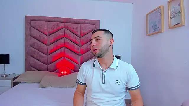 Snapshot of Lushian_ chatting on February 11, 2026, 3:34 pm Lushian online show from February 11, 2026, 3:34 pm