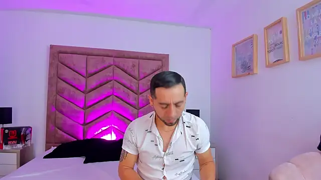 Snapshot of Lushian_ chatting on September 18, 2025, 3:15 pm Lushian online show from September 18, 2025, 3:15 pm