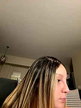 sweetgabriela online show from November 22, 2025, 12:32 am