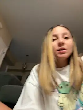 sweetgabriela online show from September 26, 2025, 9:32 pm