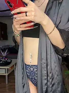 Seductively4 20 online show from October 6, 2025, 1:23 pm