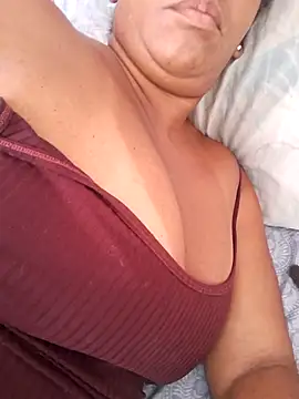 Snapshot of gatadanada chatting on February 16, 2026, 7:12 pm gatadanada online show from February 16, 2026, 7:12 pm