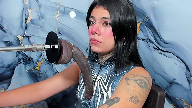 Snapshot of Emily_Evo chatting on October 1, 2025, 7:40 pm Emily Evo online show from October 1, 2025, 7:40 pm