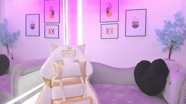 Snapshot of Alicia_leclair chatting on October 1, 2025, 3:55 am Alicia leclair online show from October 1, 2025, 3:55 am