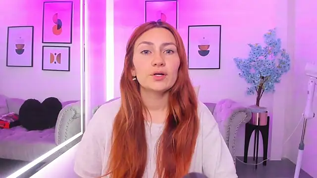 Snapshot of Alicia_leclair chatting on October 3, 2025, 3:41 am Alicia leclair online show from October 3, 2025, 3:41 am