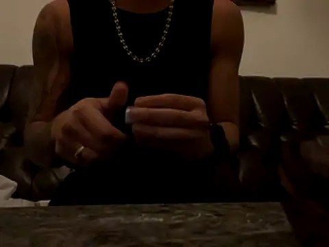 Snapshot of OfferedTearing chatting on October 30, 2025, 6:05 pm OfferedTearing online show from October 30, 2025, 6:05 pm