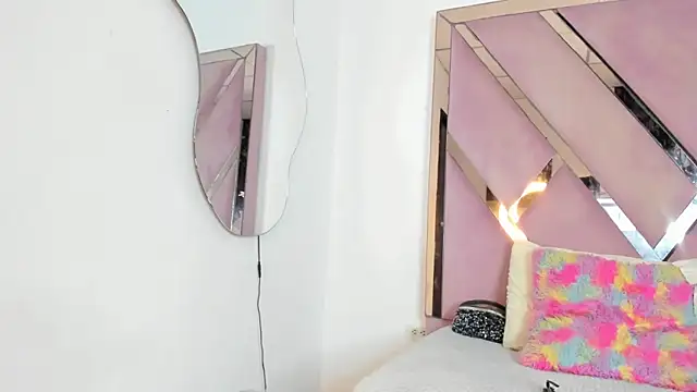 Akiraht online show from October 10, 2025, 8:42 pm