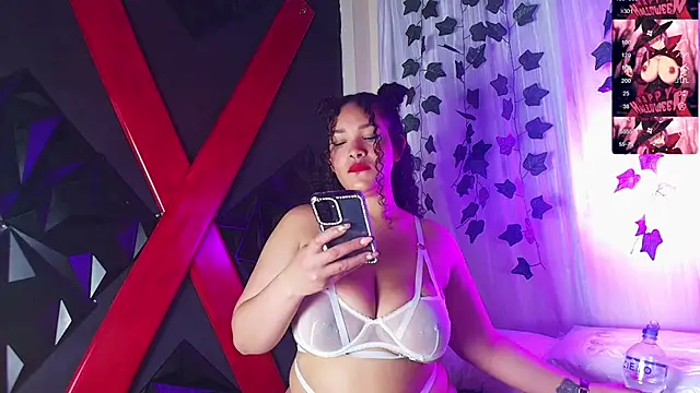 Snapshot of ivonne_diaz1 chatting on October 28, 2025, 7:57 pm ivonne diaz1 online show from October 28, 2025, 7:57 pm