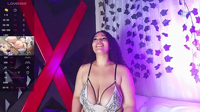 ivonne diaz1 online show from November 5, 2025, 8:12 pm