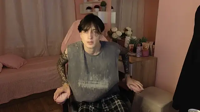 Snapshot of Martin_Jin chatting on September 28, 2025, 12:23 pm Martin Jin online show from September 28, 2025, 12:23 pm