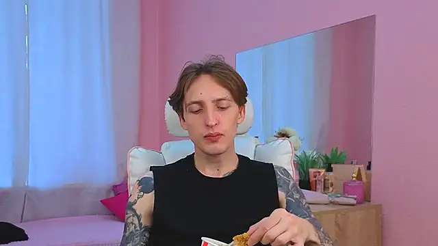 Snapshot of Martin_Jin chatting on September 11, 2025, 11:32 am Martin Jin online show from September 11, 2025, 11:32 am