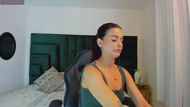 valerieMattson online show from October 30, 2025, 7:11 pm