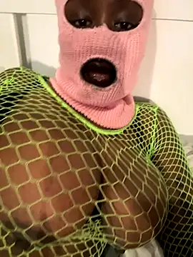 Snapshot of bustyblackebony chatting on October 19, 2025, 6:54 pm bustyblackebony online show from October 19, 2025, 6:54 pm