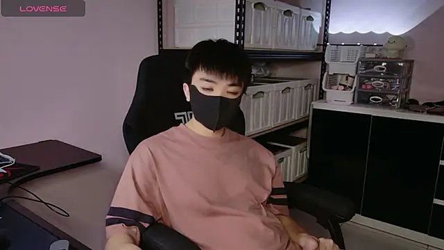 Snapshot of doggyman523 chatting on October 25, 2025, 5:13 pm doggyman523 online show from October 25, 2025, 5:13 pm