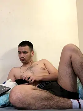 Snapshot of Cesar_Augusto chatting on October 16, 2025, 12:02 pm Cesar Augusto online show from October 16, 2025, 12:02 pm