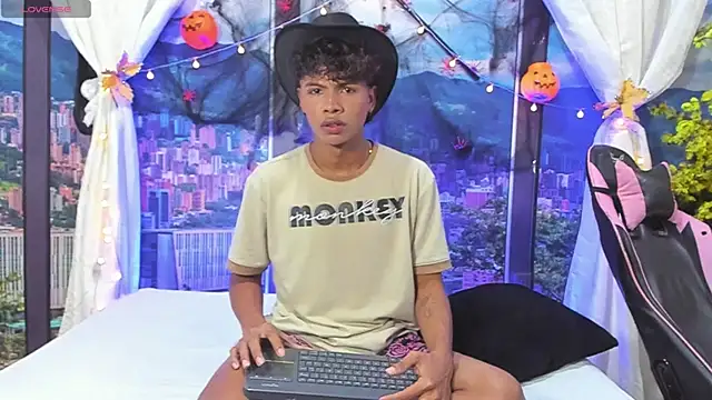 Snapshot of MilthonDelis chatting on October 18, 2025, 3:08 am MilthonDelis online show from October 18, 2025, 3:08 am