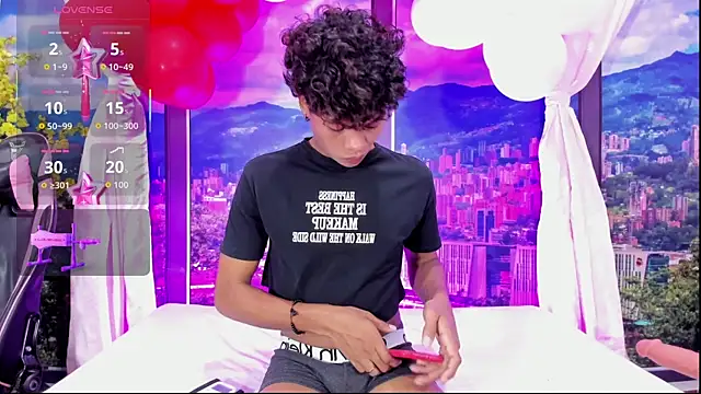 Snapshot of MilthonDelis chatting on September 30, 2025, 3:01 am MilthonDelis online show from September 30, 2025, 3:01 am