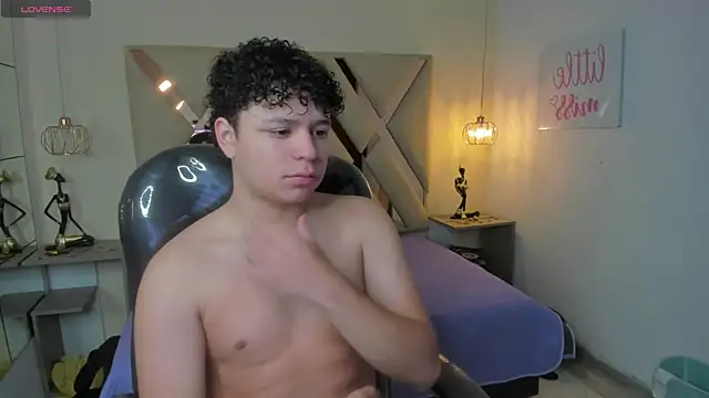 BenjaminBottonn online show from October 29, 2025, 8:30 pm