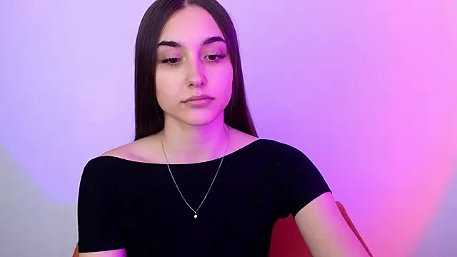 Snapshot of MelissaPristine chatting on November 2, 2025, 11:26 am MelissaPristine online show from November 2, 2025, 11:26 am