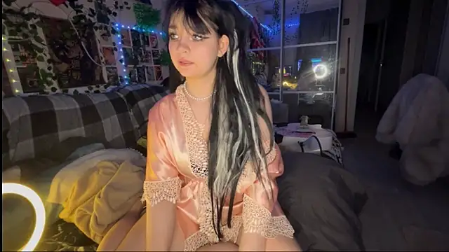 nikoli naw online show from January 9, 2026, 9:22 pm