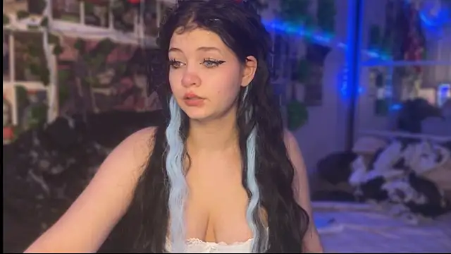 nikoli naw online show from November 8, 2025, 3:59 pm