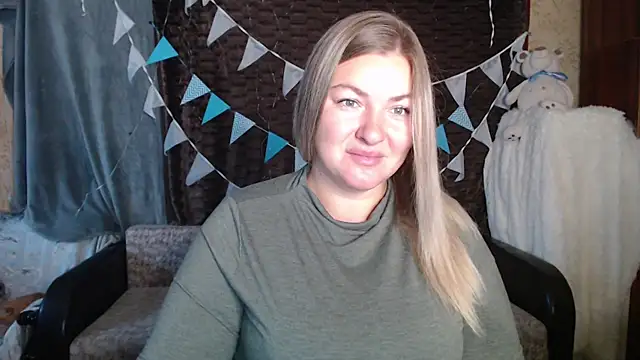 Snapshot of NikaSkylink chatting on October 6, 2025, 3:51 am NikaSkylink online show from October 6, 2025, 3:51 am