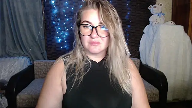 Snapshot of NikaSkylink chatting on October 17, 2025, 7:37 pm NikaSkylink online show from October 17, 2025, 7:37 pm