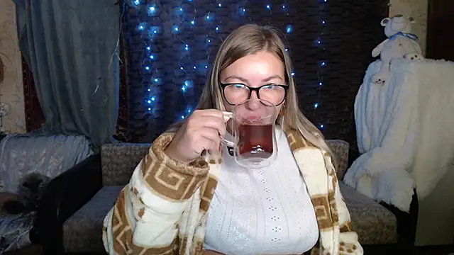 Snapshot of NikaSkylink chatting on October 9, 2025, 2:01 am NikaSkylink online show from October 9, 2025, 2:01 am