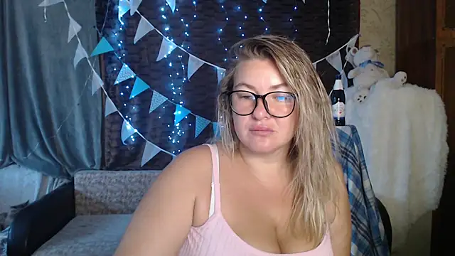 Snapshot of NikaSkylink chatting on September 26, 2025, 3:24 am NikaSkylink online show from September 26, 2025, 3:24 am