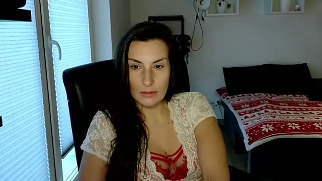 Snapshot of DonnaAmore chatting on January 14, 2026, 8:07 am DonnaAmore online show from January 14, 2026, 8:07 am