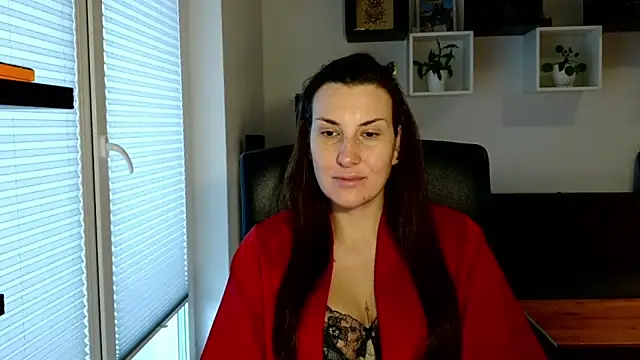 DonnaAmore online show from October 23, 2025, 7:18 am