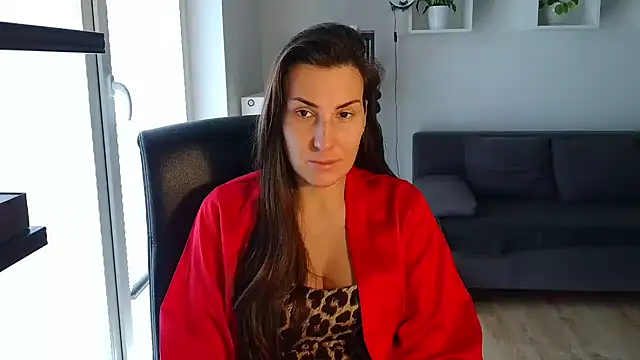 DonnaAmore online show from October 6, 2025, 7:20 am