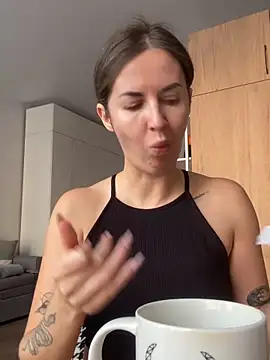 ElizabetBlack online show from November 4, 2025, 7:56 am