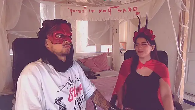 Snapshot of Laila_asher chatting on October 28, 2025, 8:19 pm Laila asher online show from October 28, 2025, 8:19 pm