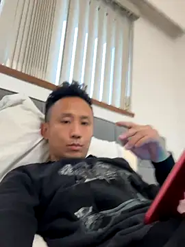 Snapshot of vallent970 chatting on October 23, 2025, 11:36 pm vallent970 online show from October 23, 2025, 11:36 pm