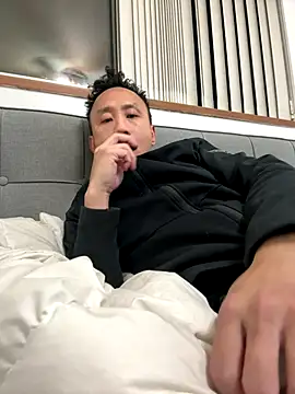 Snapshot of vallent970 chatting on November 2, 2025, 8:19 am vallent970 online show from November 2, 2025, 8:19 am