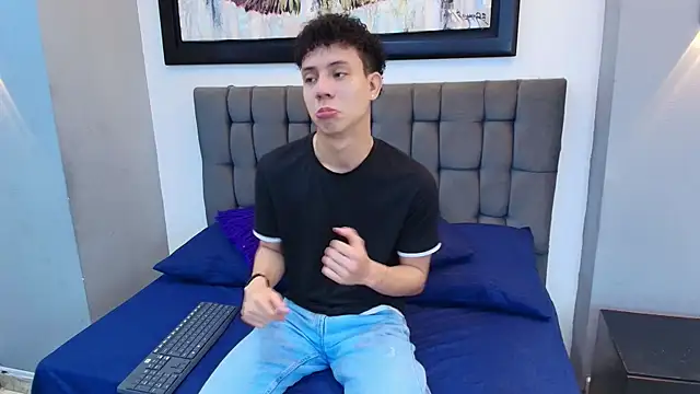 JoseLucian online show from December 18, 2025, 7:18 pm