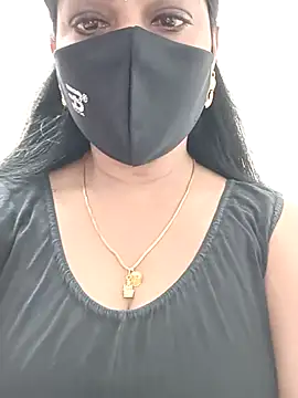 shivani27 online show from October 7, 2025, 2:18 pm