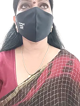 shivani27 online show from October 1, 2025, 4:22 pm