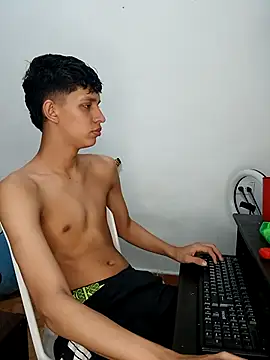 Snapshot of Allnei chatting on January 18, 2026, 10:13 pm Allnei online show from January 18, 2026, 10:13 pm