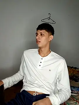 Snapshot of Allnei chatting on February 23, 2026, 9:04 pm Allnei online show from February 23, 2026, 9:04 pm