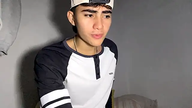 tylerhexx online show from September 16, 2025, 2:34 am